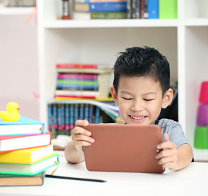 Children’s screen-time guidelines too restrictive, according to new research