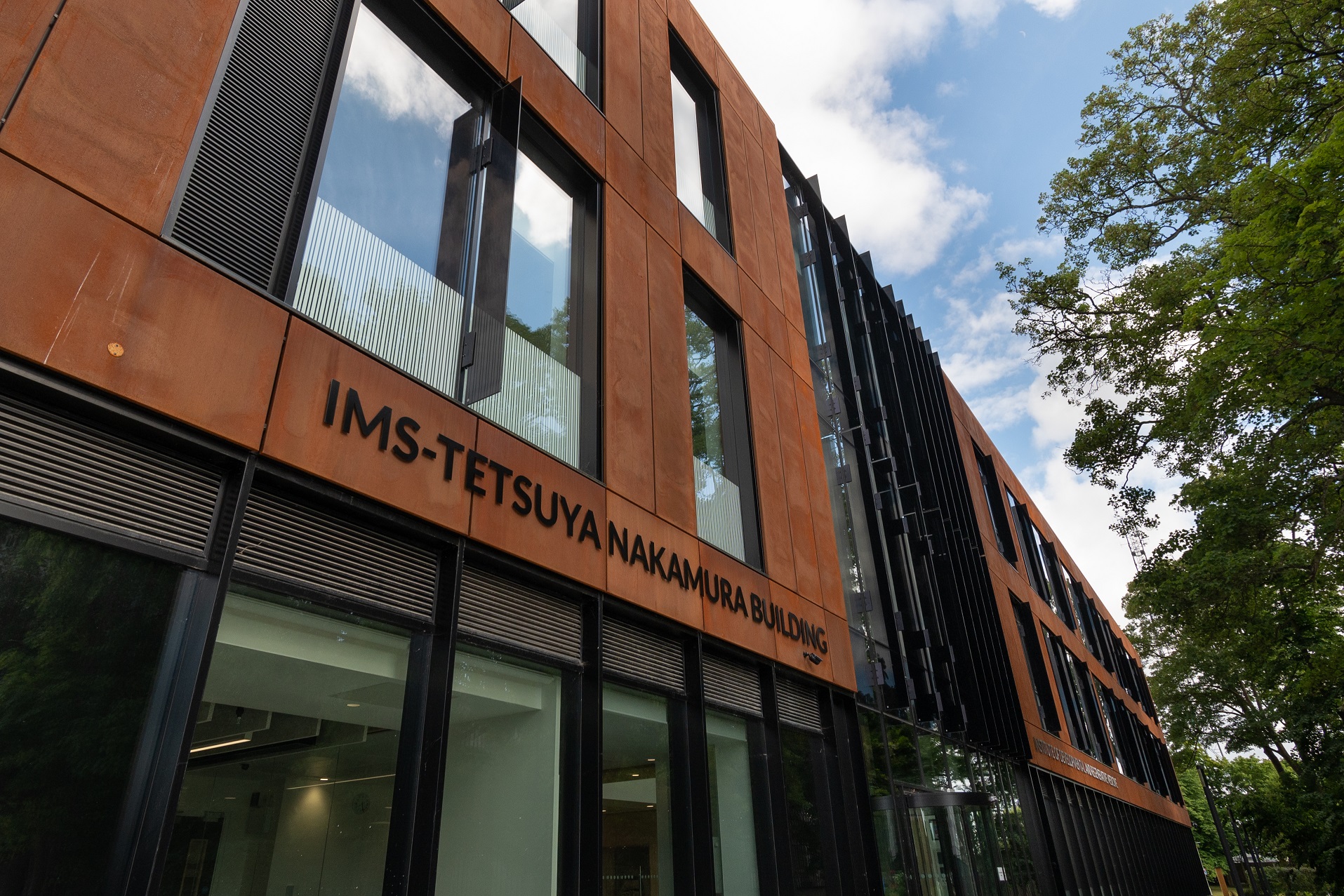 New crossdisciplinary medical research building opens in Oxford