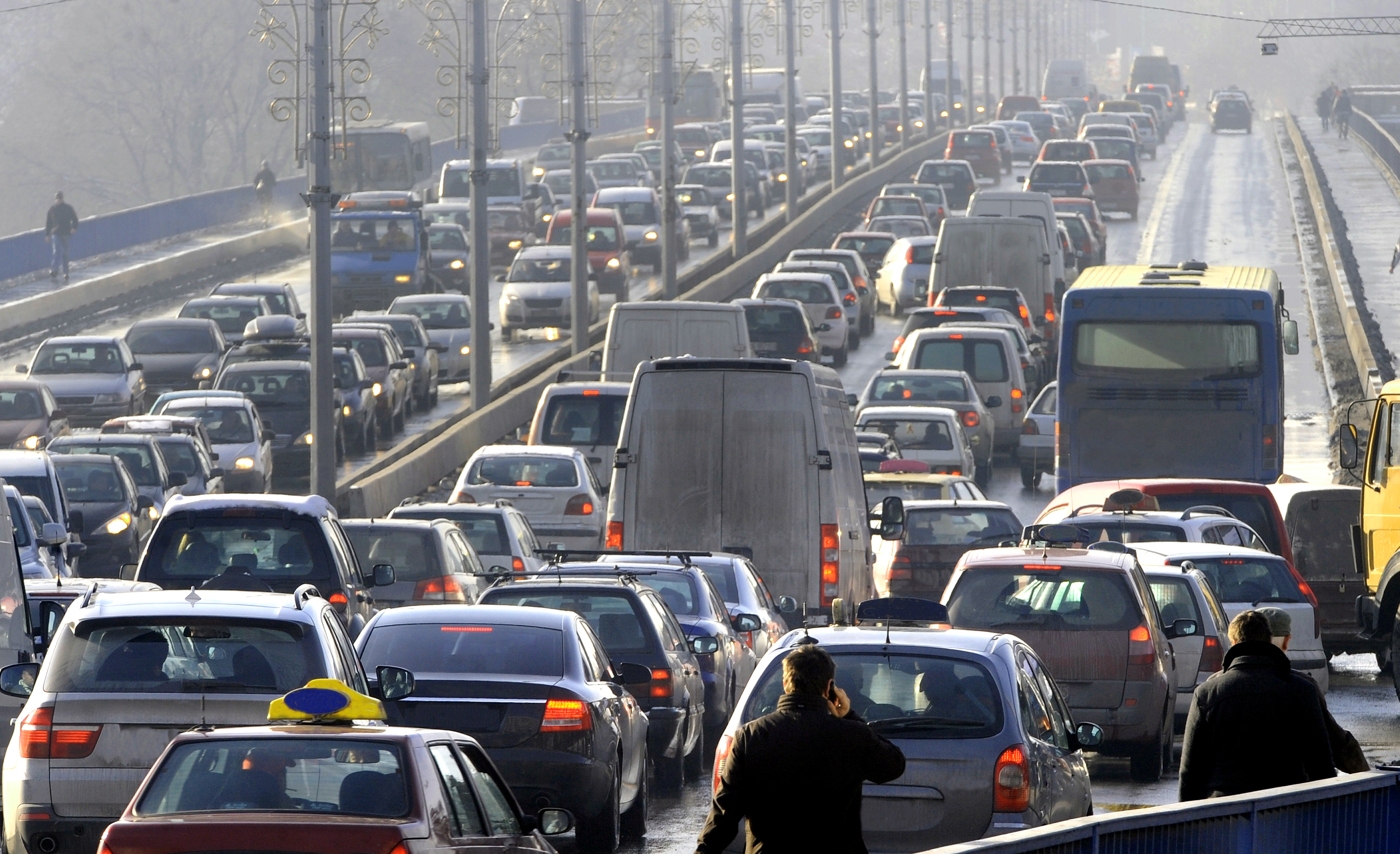 Pollution from cars and vans costs £6billion per year in health damages