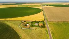Circular irrigation patterns across Kansas farmland. Credit: Alex Potemkin, Getty Images