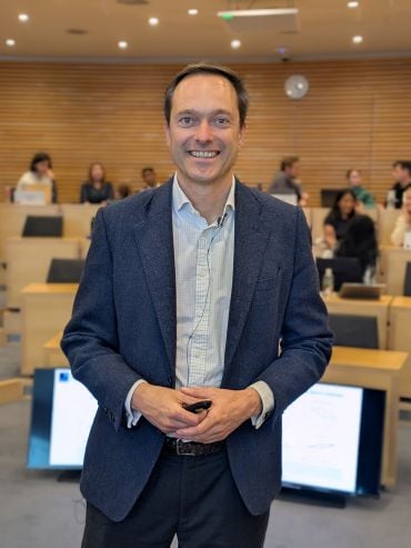 Professor Jan-Emmanuel De Neve, Director of the Wellbeing Research Centre at Oxford and Professor of Economics and Behavioural Science at the Saïd Business School 