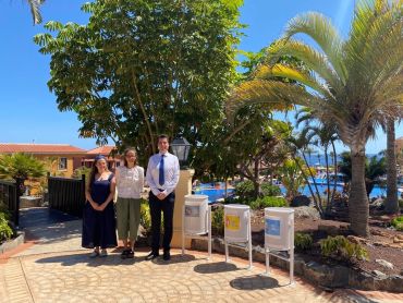 Ruby-Anne Birin (far left) and Laura (second from the left) and the Deputy Manager of the Bahia Principe Sunlight Costa Adeje resort