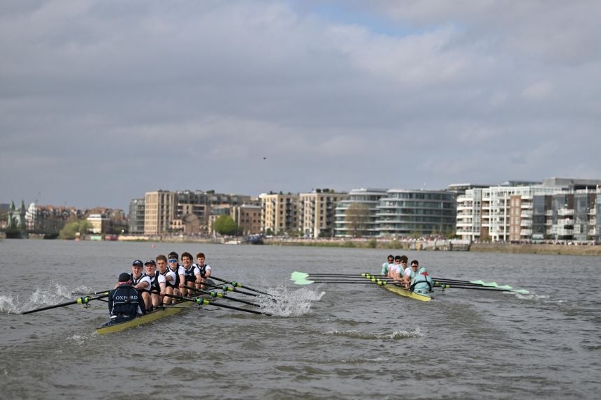 Oxford's men chase Cambridge in the 2026 Boat Race