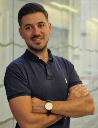 Head and shoulders image of Dr Raffaele Sarnataro for Find an Expert