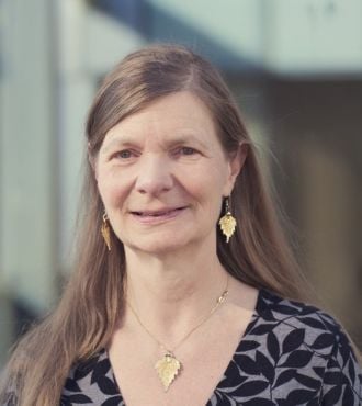Head and shoulders image of Professor Elspeth Garman for Find an Expert