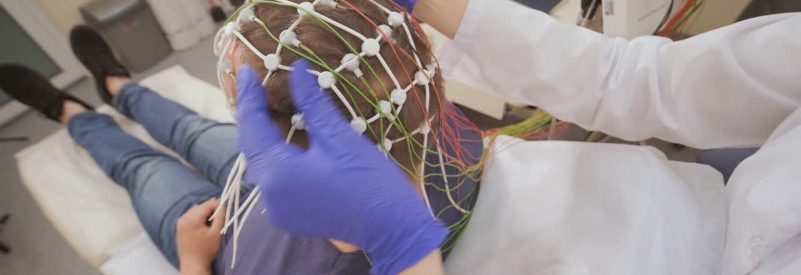 A brain activity monitoring cap