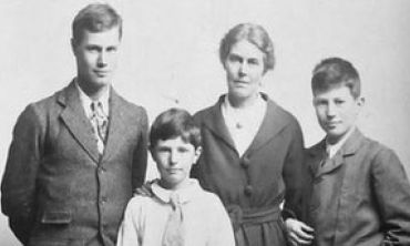 Violet Slater raised three sons in Park Town, Oxford, during World War I