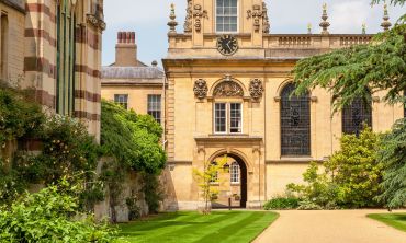 图像of Front Quadrangle of Trinity College.Oxford University