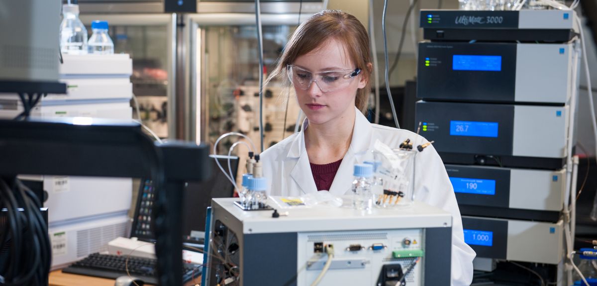 A researcher works in her lab at Oxford University