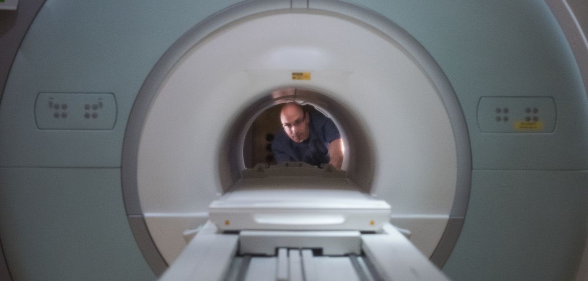 Dr Stuart Clare inspects a 7 Tesla MRI scanner