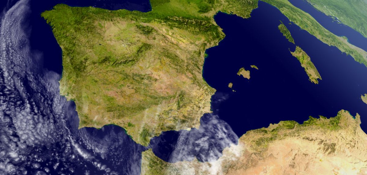 Centuries-old population movements revealed in fine-scale genetic map of the Iberian peninsula