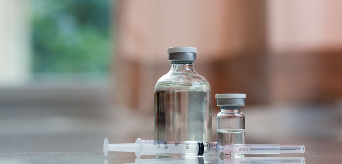 Vaccines and syringes