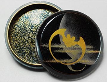 Bat art work pill box