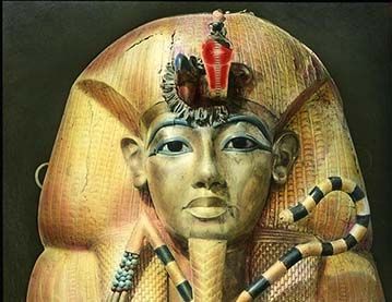 photograph of the mask of Tutankhamun