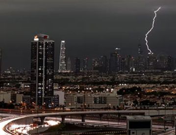 Dubai lightning strike